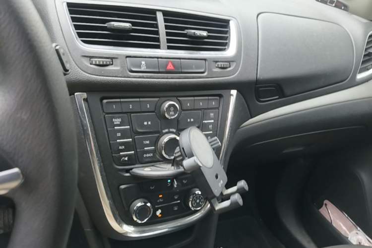 Used Buick Encore 2014 1.4T Automatic Two-Wheel Drive Urban Elite Model Audio And AC Panel