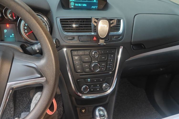 Used Buick Encore 2014 1.4T Automatic Two-Wheel Drive Urban Elite Model Audio And AC Panel