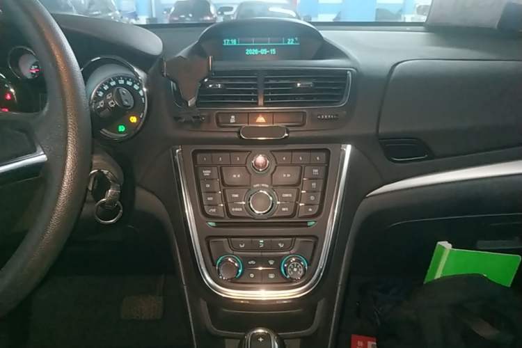 Used Buick Encore 2014 1.4T Automatic Two-Wheel Drive Urban Elite Model Audio And AC Panel