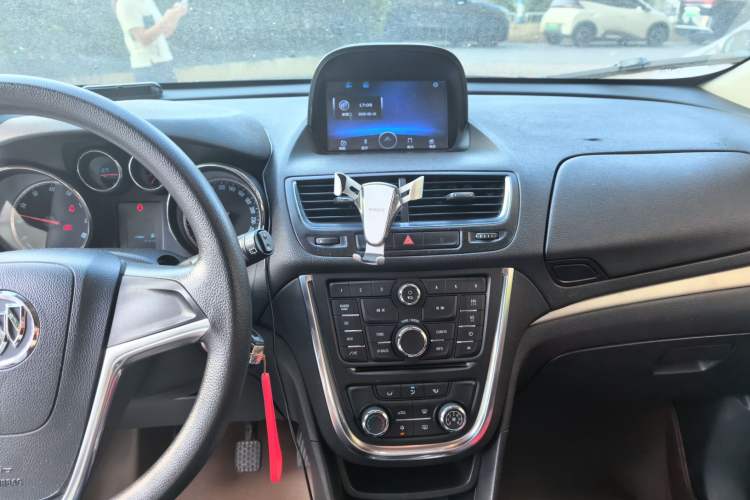 Used Buick Encore 2014 1.4T Manual Two-Wheel Drive Urban Advanced Model Audio And AC Panel