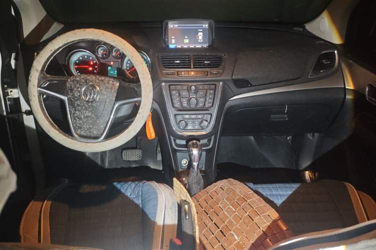 Used Buick Encore 2014 1.4T Automatic Two-Wheel Drive Urban Elite Model Audio And AC Panel