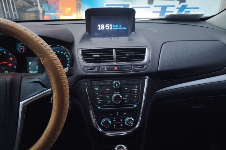 Used Buick Encore 2014 1.4T Automatic Two-Wheel Drive Urban Leading Model Audio And AC Panel