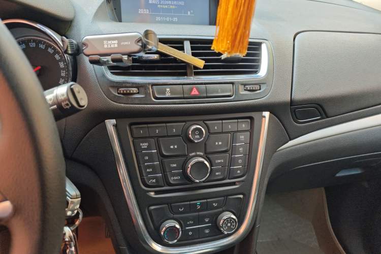 Used Buick Encore 2014 1.4T Automatic Two-Wheel Drive Urban Elite Model Audio And AC Panel