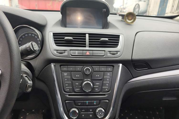 Used Buick Encore 2014 1.4T Automatic Two-Wheel Drive Urban Elite Model Audio And AC Panel