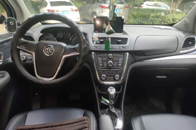 Used Buick Encore 2014 1.4T Automatic Two-Wheel Drive Urban Elite Model Center Console