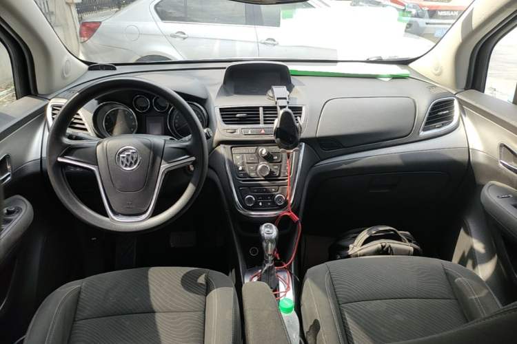 Used Buick Encore 2014 1.4T Automatic Two-Wheel Drive Urban Elite Model Center Console