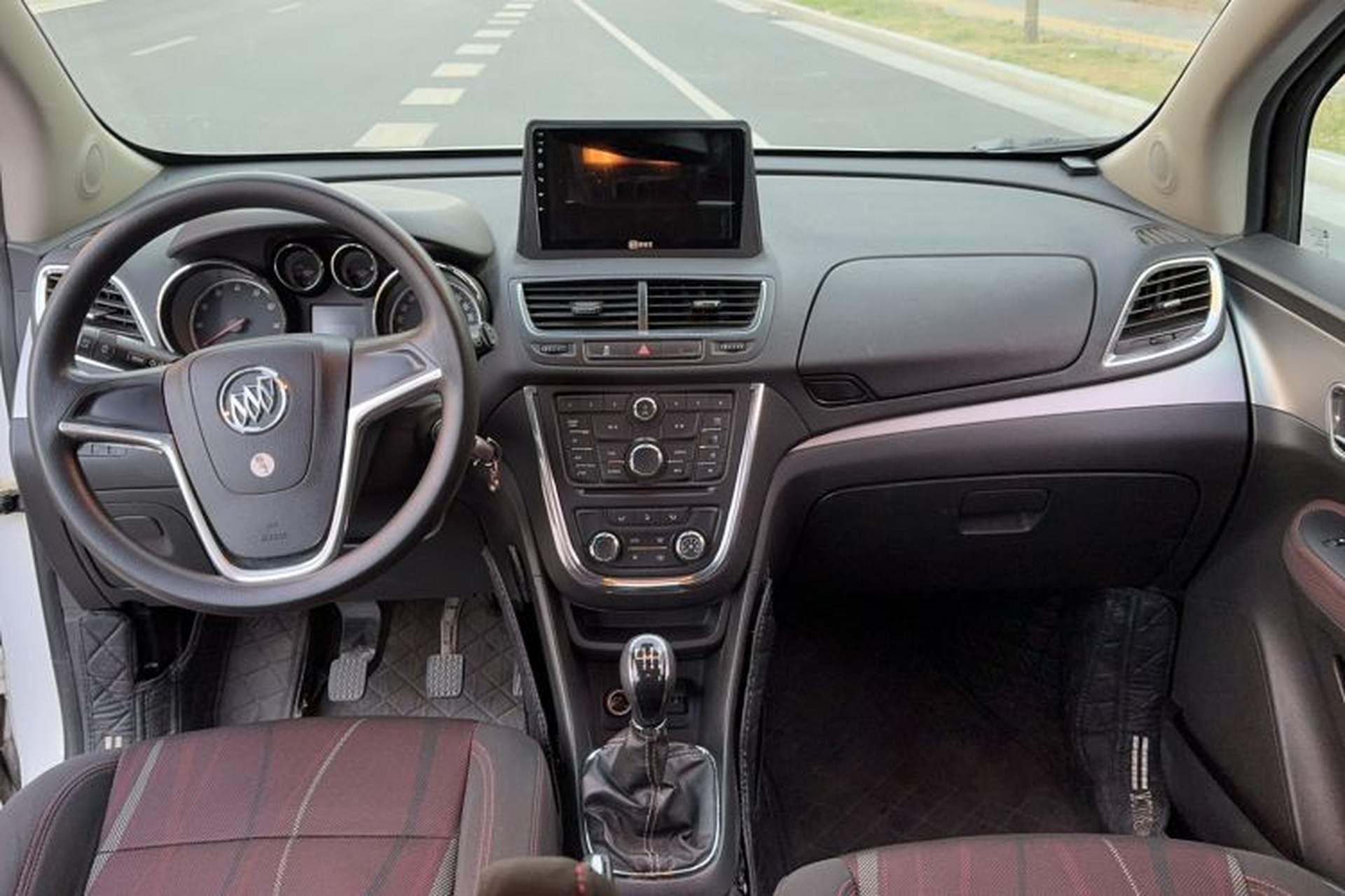 Used Buick Encore 2014 1.4T Manual Two-Wheel Drive Urban Advanced Model Center Console