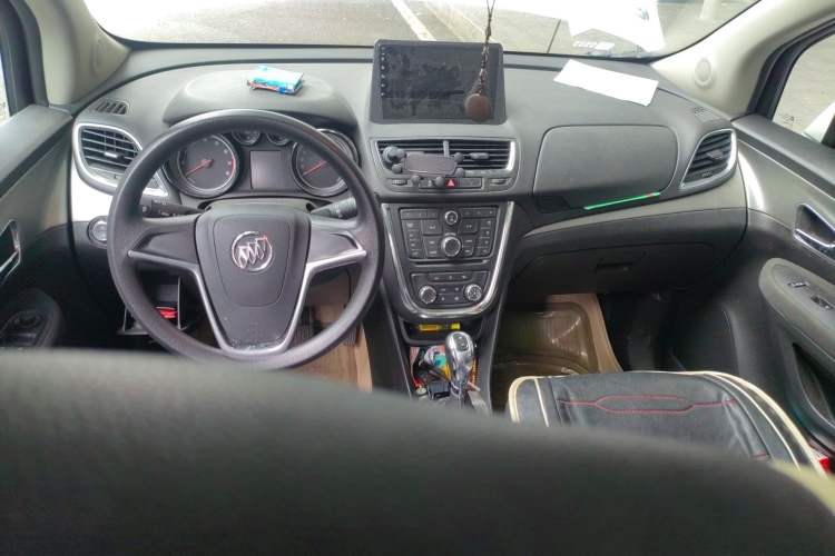 Used Buick Encore 2014 1.4T Automatic Two-Wheel Drive Urban Elite Model Center Console