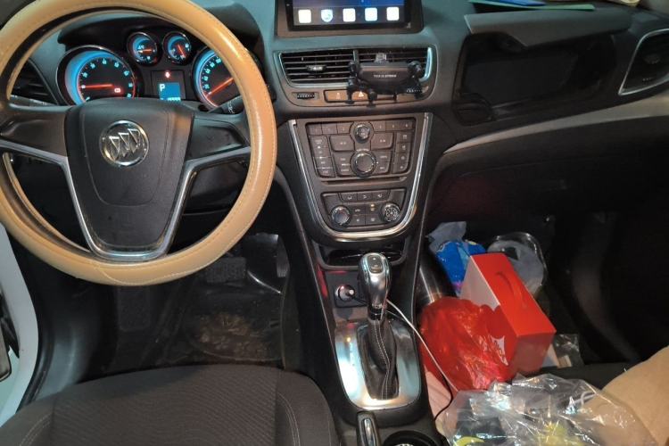 Used Buick Encore 2014 1.4T Automatic Two-Wheel Drive Urban Elite Model Center Console