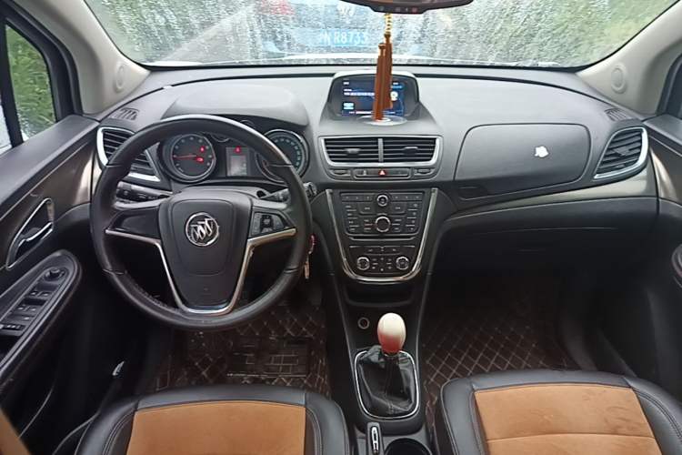 Used Buick Encore 2014 1.4T Manual Two-Wheel Drive Urban Sport Model Center Console