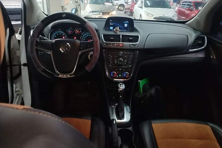 Used Buick Encore 2014 1.4T Automatic Two-Wheel Drive Urban Leading Model Center Console