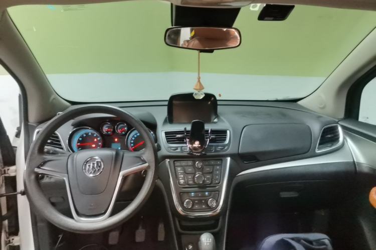 Used Buick Encore 2014 1.4T Manual Two-Wheel Drive Urban Advanced Model Center Console