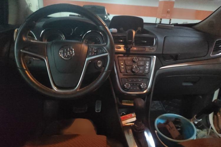 Used Buick Encore 2014 1.4T Automatic Two-Wheel Drive Urban Leading Model Center Console