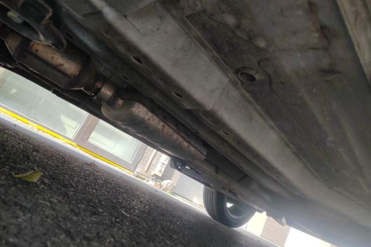 Used Buick Encore 2014 1.4T Automatic All-Wheel-Drive Flagship Edition Chassis Front Left