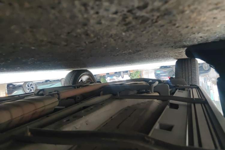 Used Buick Encore 2014 1.4T Automatic All-Wheel-Drive Flagship Edition Chassis Front Right