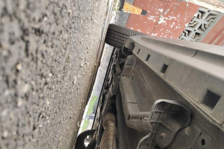 Used Buick Encore 2014 1.4T Automatic Two-Wheel Drive Urban Elite Model Chassis Rear Left