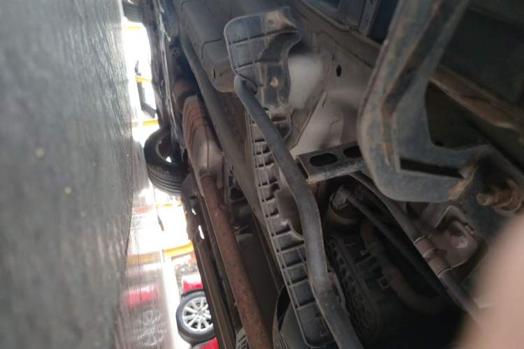 Used Buick Encore 2014 1.4T Automatic All-Wheel-Drive Flagship Edition Chassis Rear Left