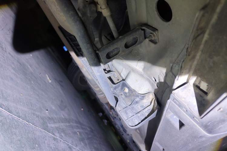 Used Buick Encore 2014 1.4T Automatic Two-Wheel Drive Urban Elite Model Chassis Rear Right
