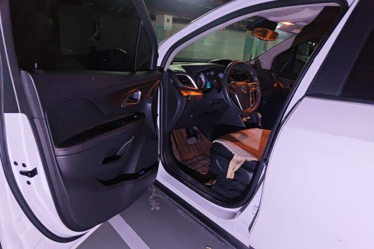 Used Buick Encore 2014 1.4T Automatic Two-Wheel Drive Urban Leading Model Driver Seat