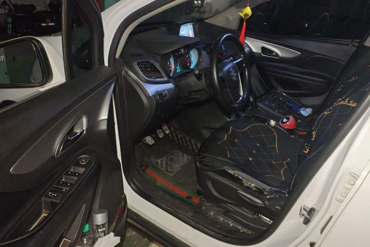 Used Buick Encore 2014 1.4T Manual Two-Wheel Drive Urban Advanced Model Driver Seat