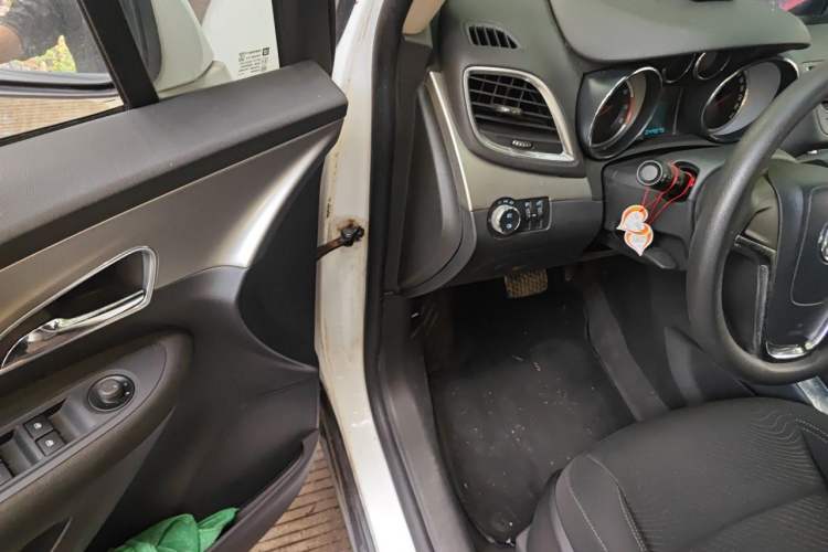 Used Buick Encore 2014 1.4T Automatic Two-Wheel Drive Urban Elite Model Driver Seat