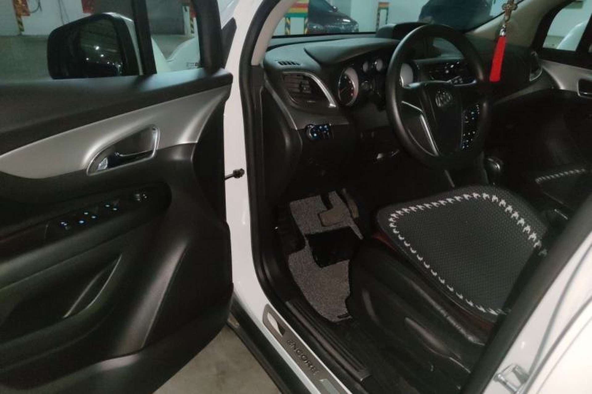 Used Buick Encore 2014 1.4T Automatic Two-Wheel Drive Urban Elite Model Driver Seat