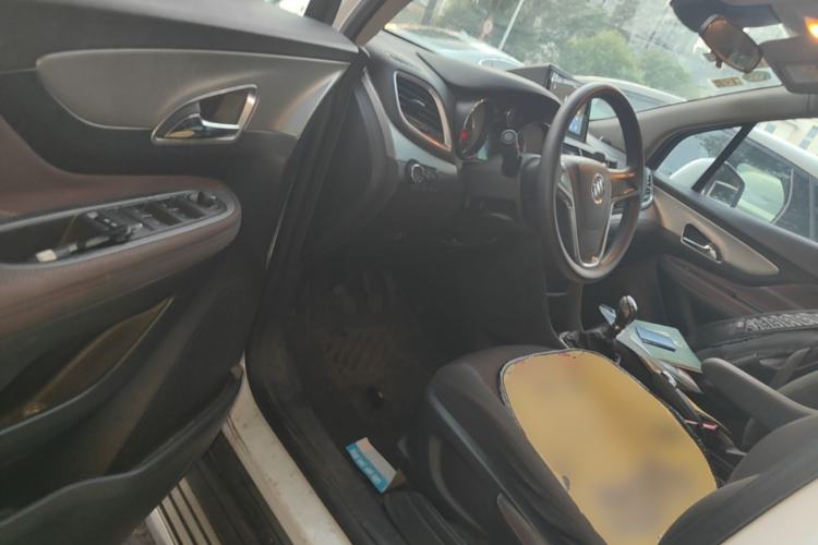 Used Buick Encore 2014 1.4T Manual Two-Wheel Drive Urban Advanced Model Driver Seat