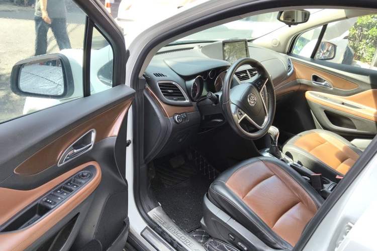 Used Buick Encore 2014 1.4T Automatic All-Wheel-Drive Flagship Edition Driver Seat