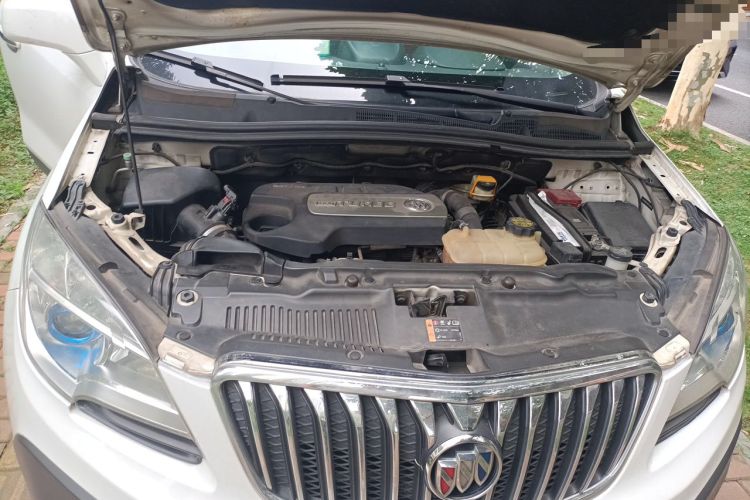 Used Buick Encore 2014 1.4T Manual Two-Wheel Drive Urban Sport Model Engine Bay