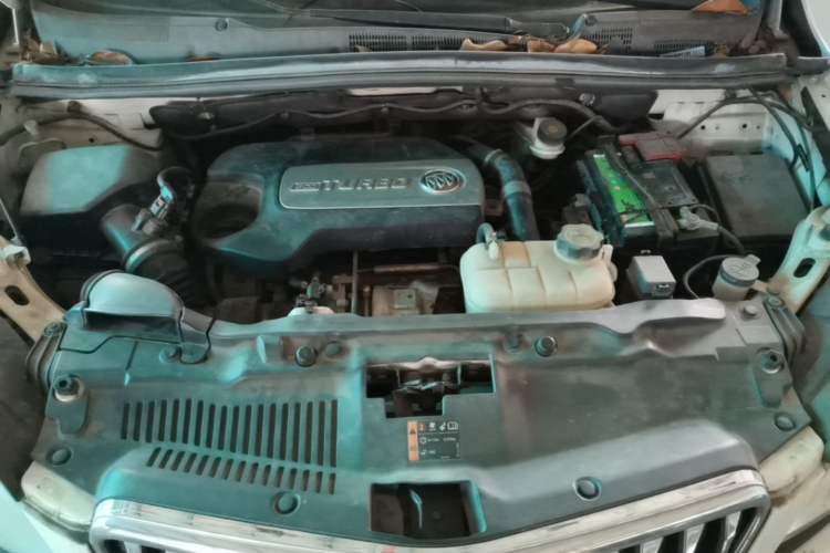 Used Buick Encore 2014 1.4T Automatic Two-Wheel Drive Urban Elite Model Engine Bay