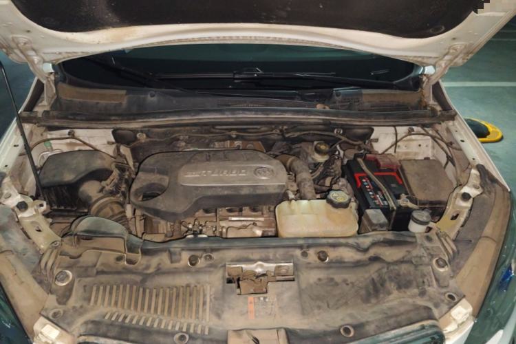 Used Buick Encore 2014 1.4T Automatic Two-Wheel Drive Urban Elite Model Engine Bay