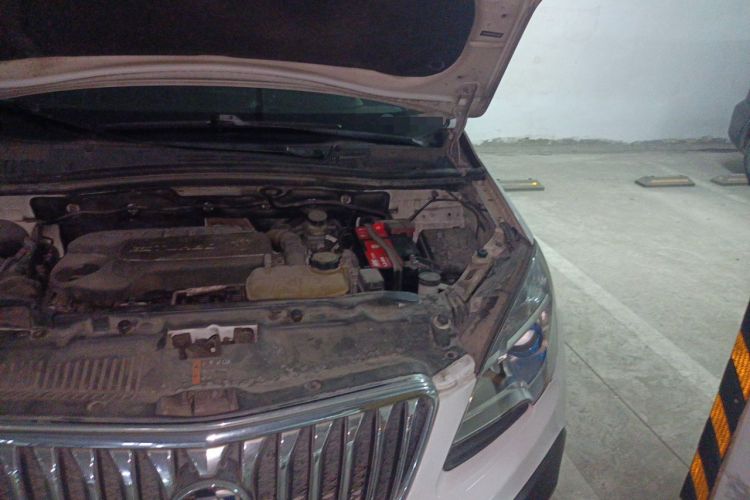 Used Buick Encore 2014 1.4T Automatic Two-Wheel Drive Urban Elite Model Engine Bay Left