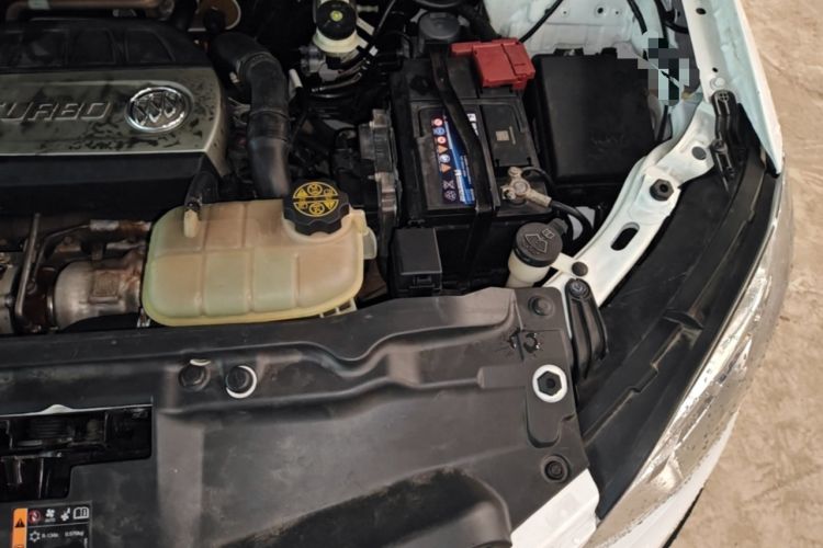 Used Buick Encore 2014 1.4T Automatic Two-Wheel Drive Urban Leading Model Engine Bay Left