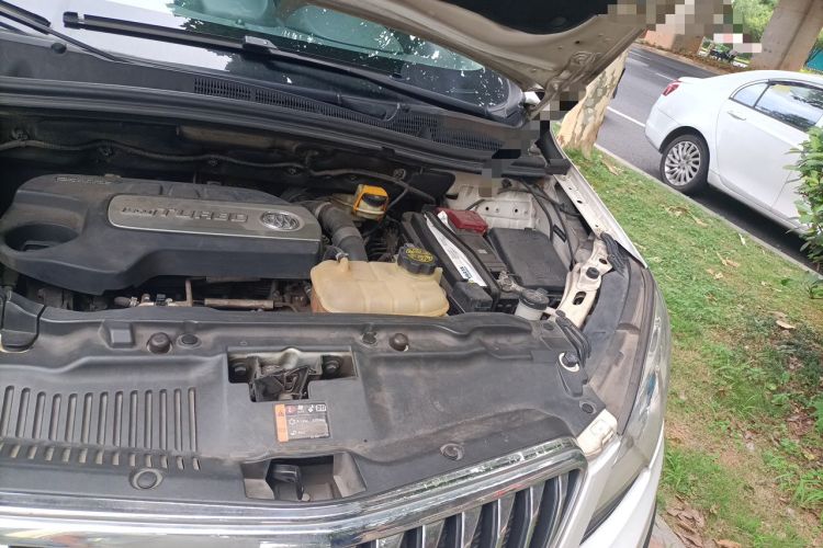 Used Buick Encore 2014 1.4T Manual Two-Wheel Drive Urban Sport Model Engine Bay Left