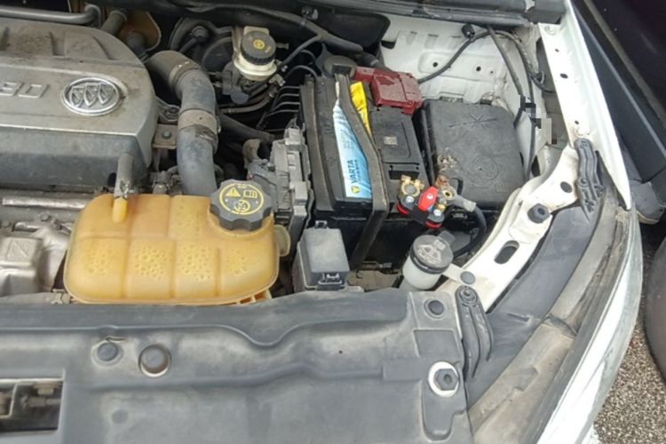 Used Buick Encore 2014 1.4T Automatic Two-Wheel Drive Urban Elite Model Engine Bay Left