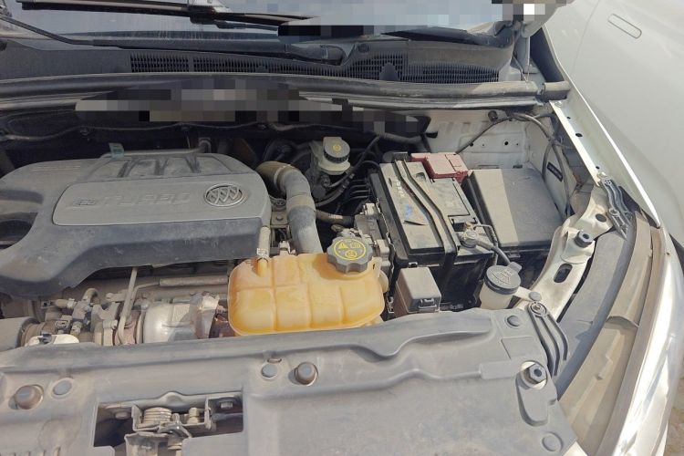 Used Buick Encore 2014 1.4T Manual Two-Wheel Drive Urban Sport Model Engine Bay Left