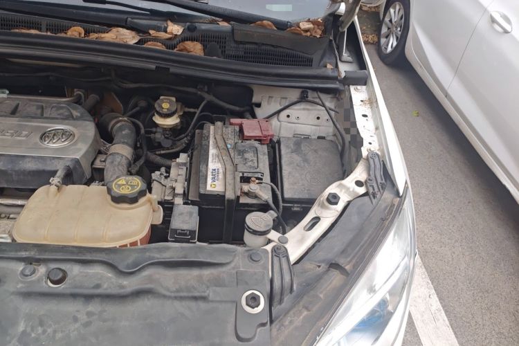 Used Buick Encore 2014 1.4T Automatic Two-Wheel Drive Urban Leading Model Engine Bay Left