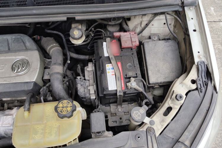 Used Buick Encore 2014 1.4T Automatic Two-Wheel Drive Urban Leading Model Engine Bay Left