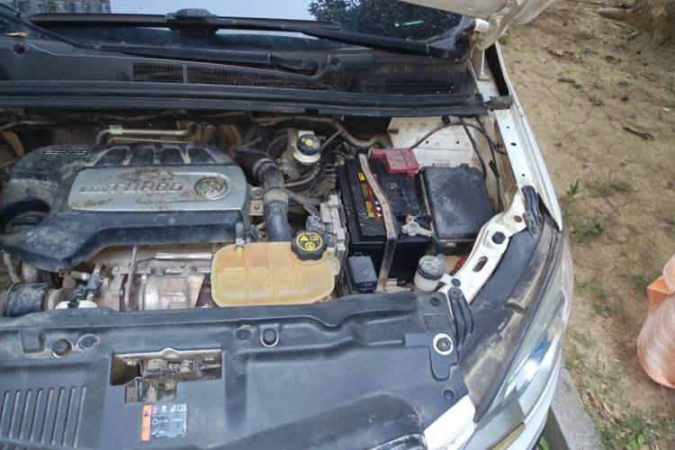 Used Buick Encore 2014 1.4T Automatic Two-Wheel Drive Urban Elite Model Engine Bay Left