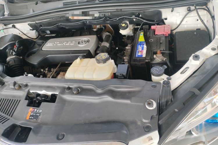 Used Buick Encore 2014 1.4T Automatic Two-Wheel Drive Urban Elite Model Engine Bay Left