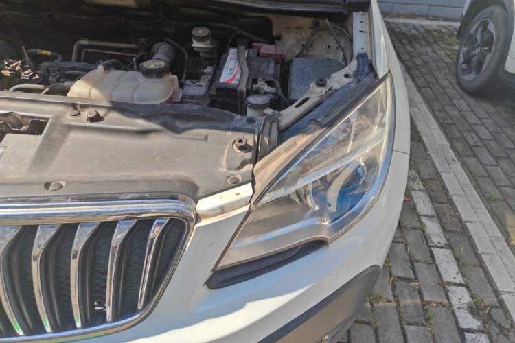 Used Buick Encore 2014 1.4T Automatic Two-Wheel Drive Urban Elite Model Engine Bay Left