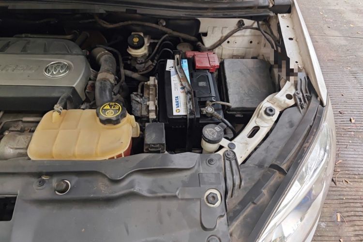 Used Buick Encore 2014 1.4T Automatic Two-Wheel Drive Urban Elite Model Engine Bay Left