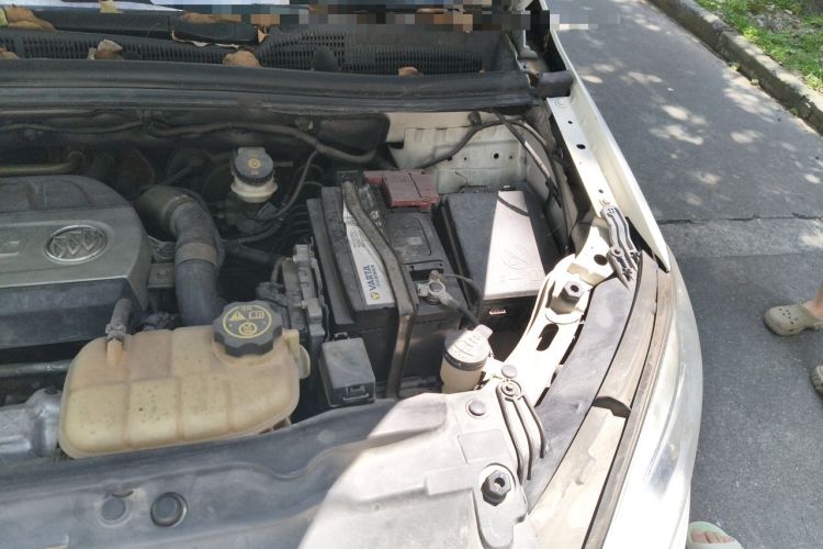 Used Buick Encore 2014 1.4T Automatic Two-Wheel Drive Urban Elite Model Engine Bay Left