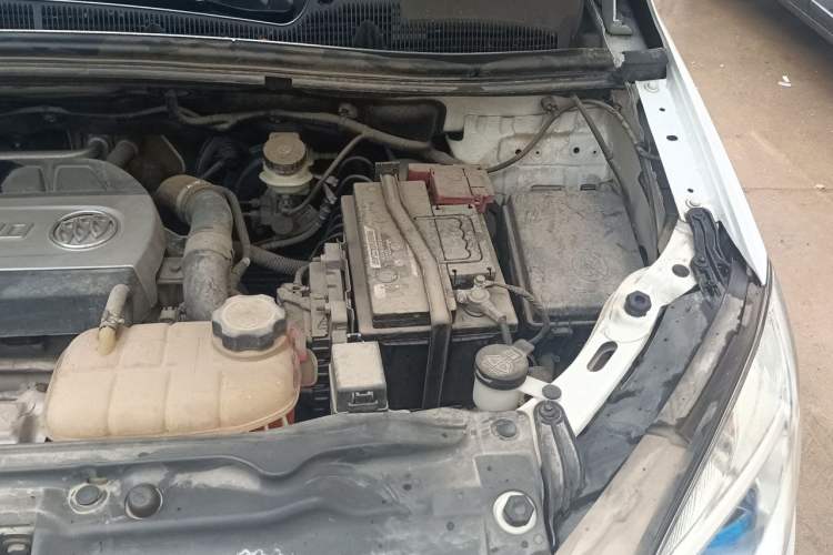 Used Buick Encore 2014 1.4T Automatic Two-Wheel Drive Urban Elite Model Engine Bay Left