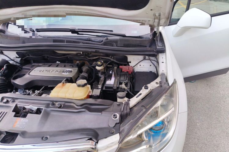 Used Buick Encore 2014 1.4T Automatic Two-Wheel Drive Urban Elite Model Engine Bay Left