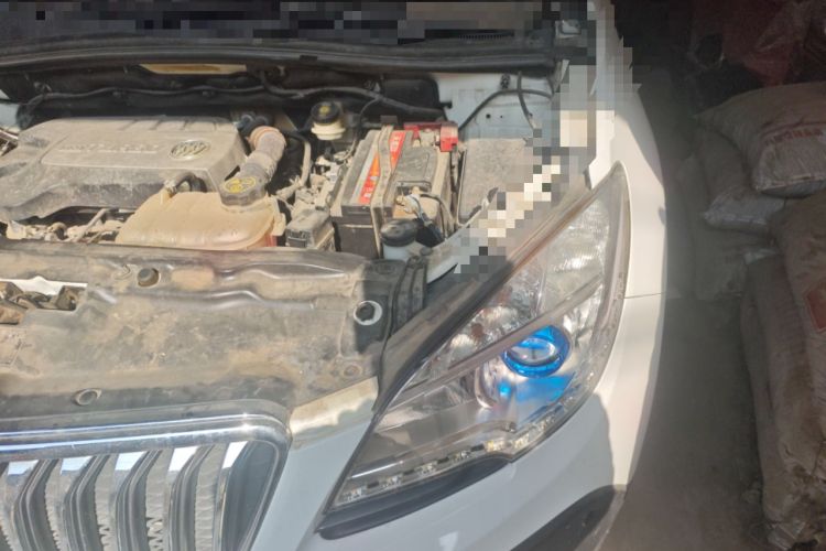 Used Buick Encore 2014 1.4T Automatic Two-Wheel Drive Urban Elite Model Engine Bay Left