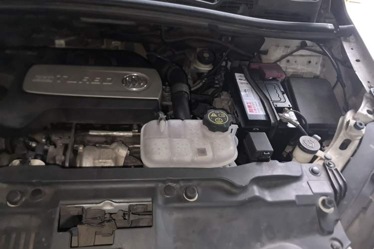 Used Buick Encore 2014 1.4T Automatic Two-Wheel Drive Urban Elite Model Engine Bay Left