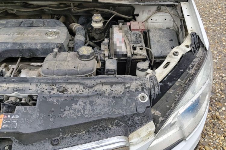 Used Buick Encore 2014 1.4T Automatic Two-Wheel Drive Urban Leading Model Engine Bay Left