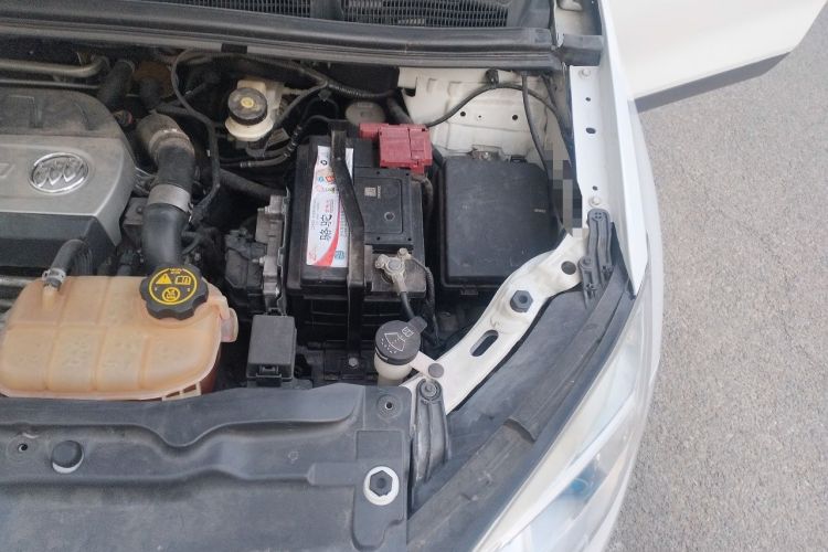 Used Buick Encore 2014 1.4T Automatic Two-Wheel Drive Urban Leading Model Engine Bay Left