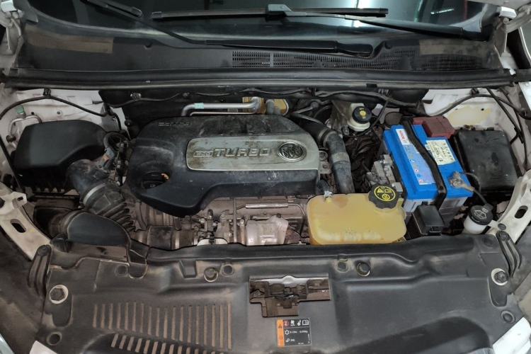 Used Buick Encore 2014 1.4T Automatic Two-Wheel Drive Urban Elite Model Engine Bay